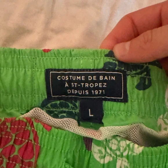 Vilbrequin Colorful Turtle Print Swim Shorts - Picture 2 of 3